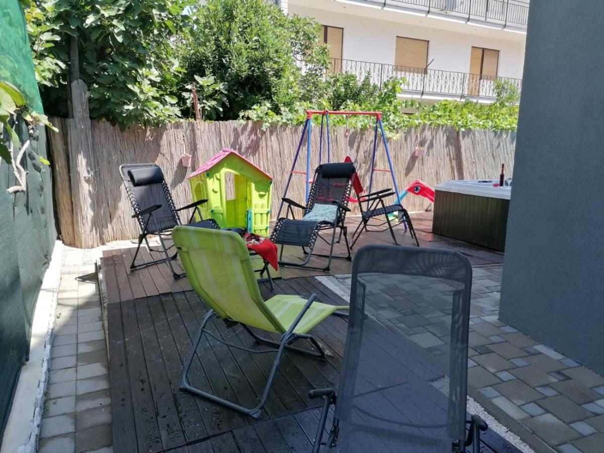Apartmani U Kastelima Kaštela Eksteriør bilde